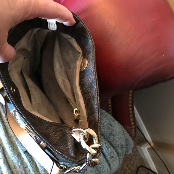 Michael Kors cross body purse and wallet - Picture 2 of 4